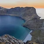 別荘 Prestholmen Lofoten Værøy