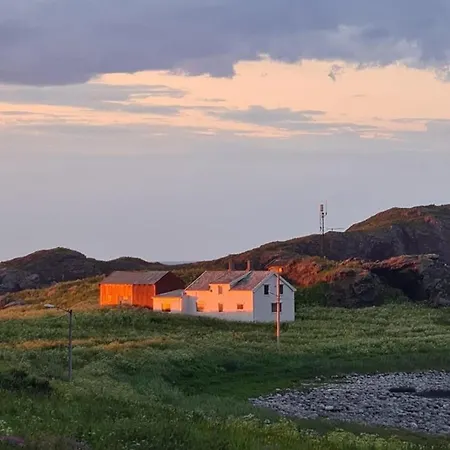 Holiday home Prestholmen Lofoten Vaeroy